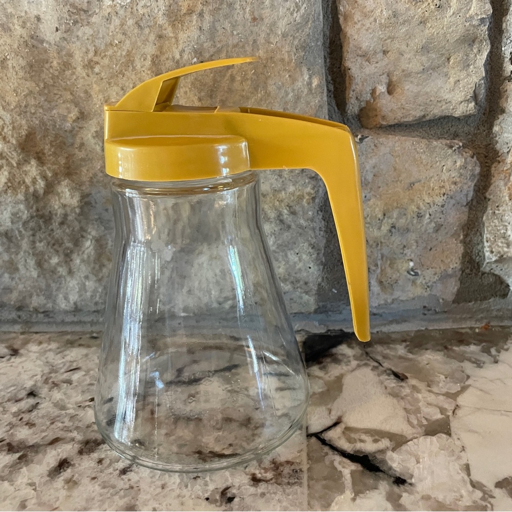 Vtg Glass Syrup Pitcher Harvest Gold Plastic Lid Restaurant Ware Androck CANADA